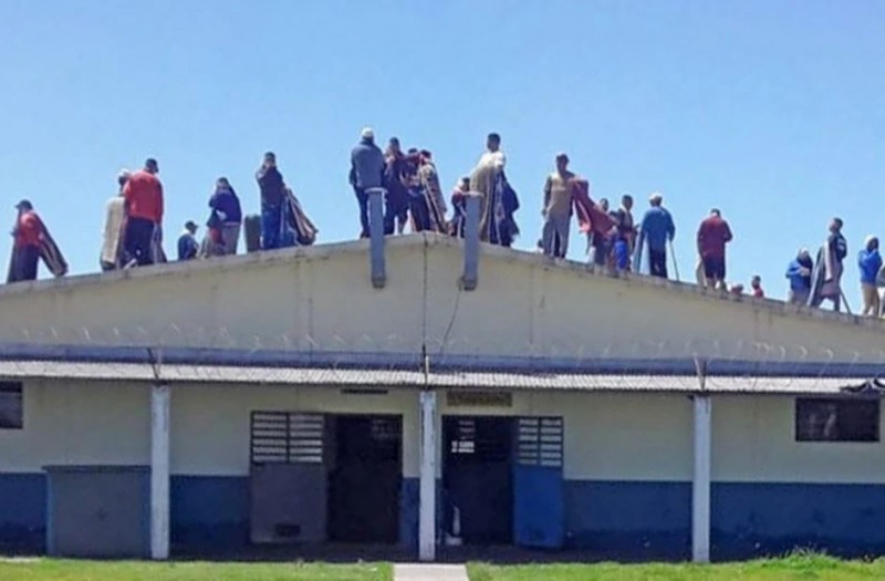 Termin el motn en Barker con serios daos en la Unidad Penal